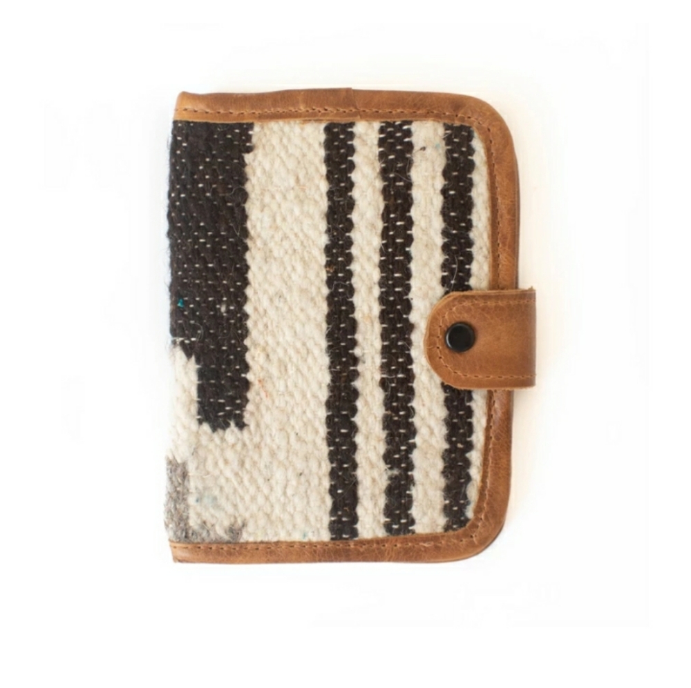 Lana Travel Wallet